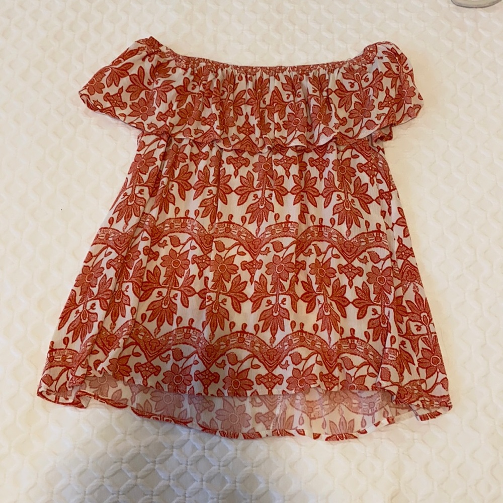 Red off the shoulder Peppermint top